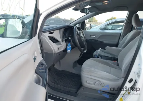 2020 Toyota Sienna Le из США, поврежденный, VIN 5TDKZ3DC0LS021744